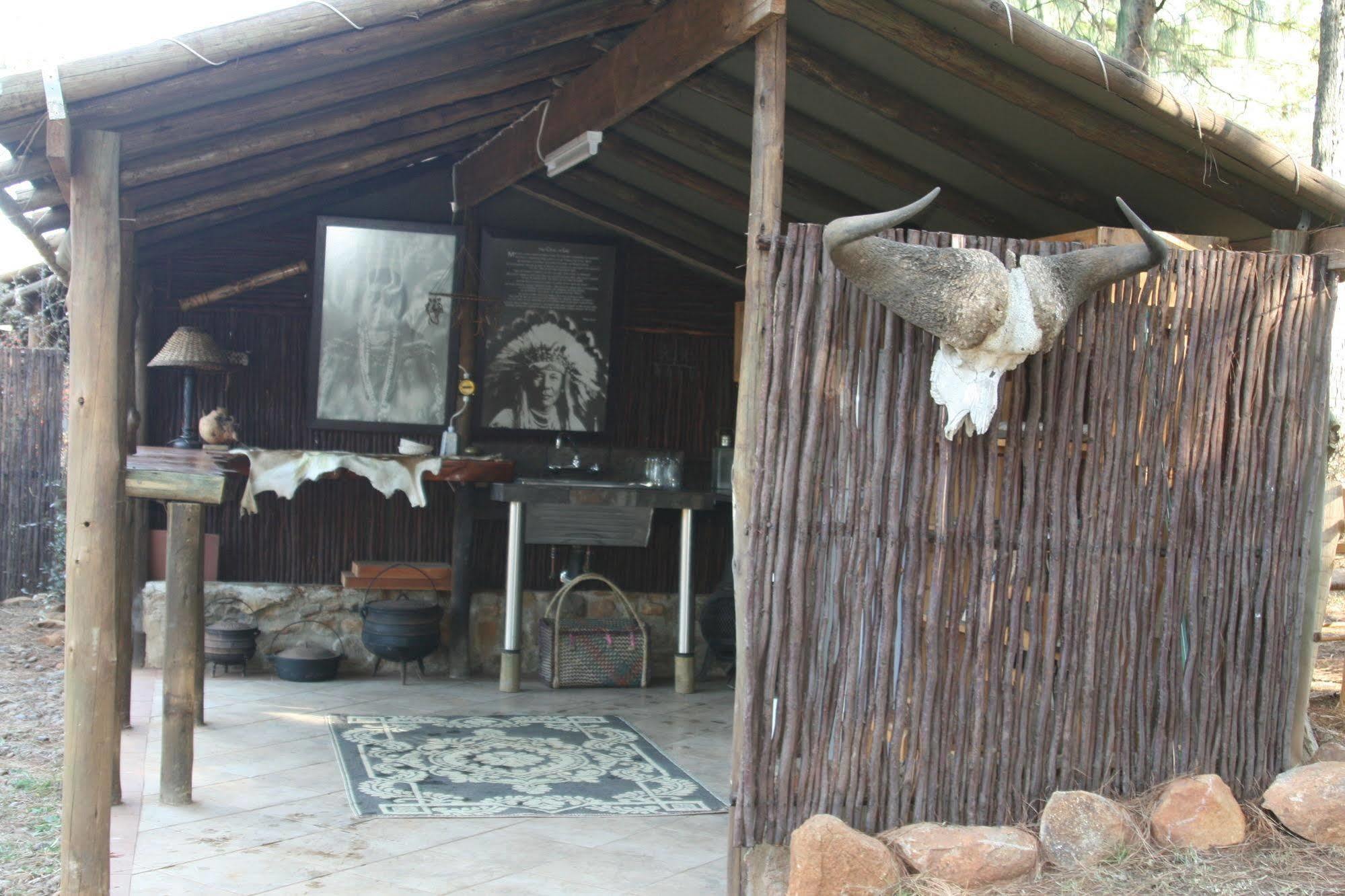 ホテル Nguni Moon Tepee Camp アンダーバーグ エクステリア 写真